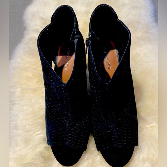 Gianni Bini Shoes - Gianni Bini 9.5